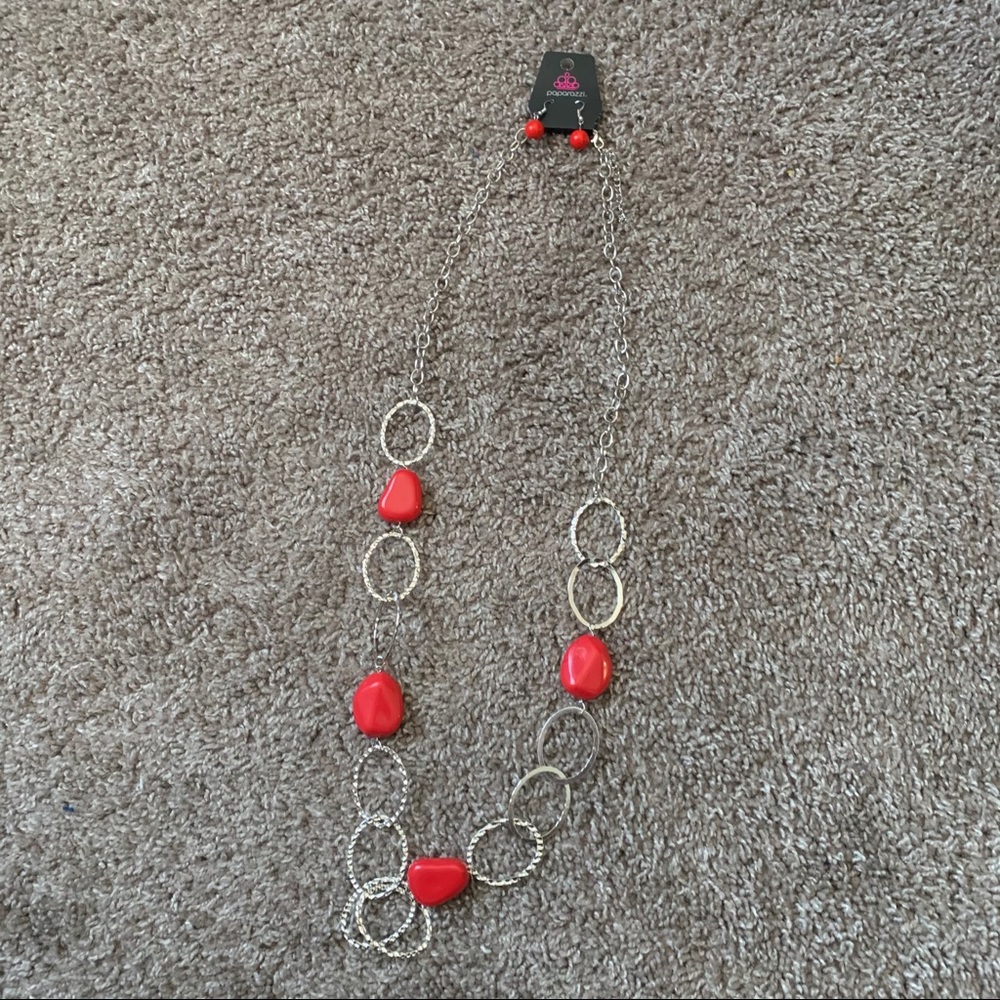 NWT paparazzi necklace and earring set